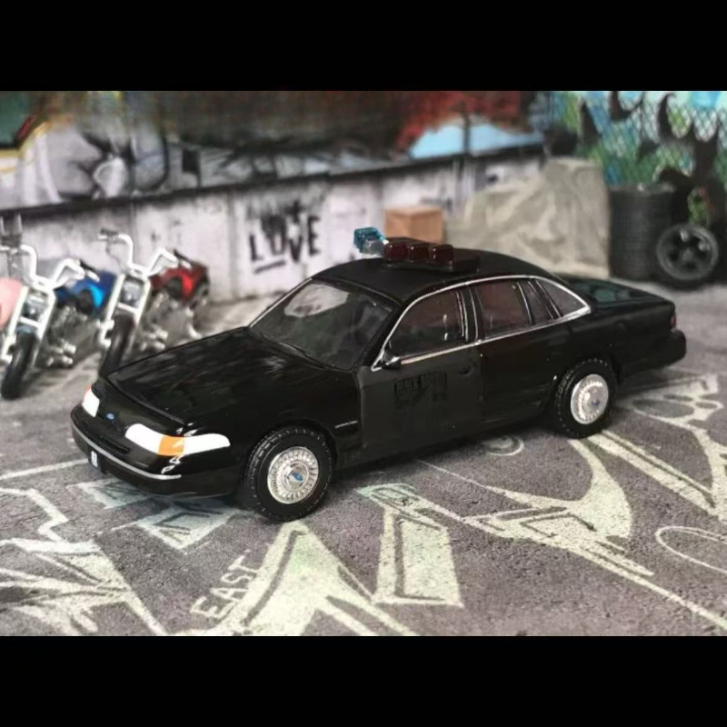 Kids Toys Victoria - Greenlight 1: 64 1992 Ford Crown