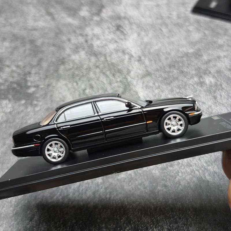AR BOX Döküm 1:64 Ölçekli XJ6  - Kids Toys Boys incelemesi ve fiyatı